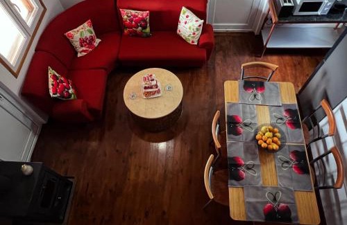 Vasa Koilaniou Maison | Cherry Holiday House