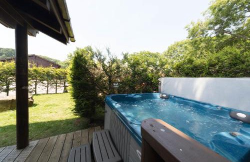 Swanage Maison | Cherry Log Cabin