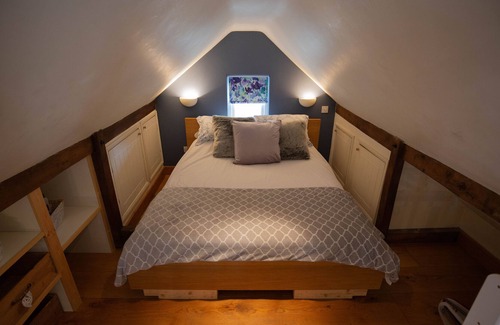 Bradford-on-Avon Appartement | Cherry Orchard Lodge-de Luxe-Lodge-Douche-Vue sur la campagne
