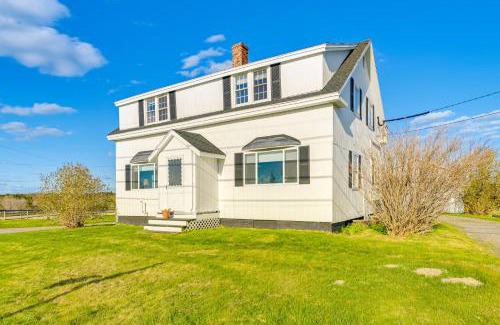 Cherryfield Maison | Cherryfield Home with Decks On Historic Horse Farm