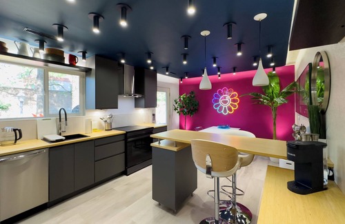 Cherry Hill Maison | CherryHill Downtown HAUS - Designer, AC, Cheminée, Tech, Clean, 2 Bdrm, Quiet