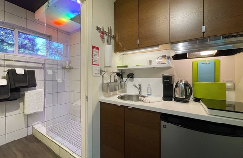 Cherry Hill Appartement | Cherry Hill Downtown Studio - Propre, technique, accessible à pied, calme! AC central.