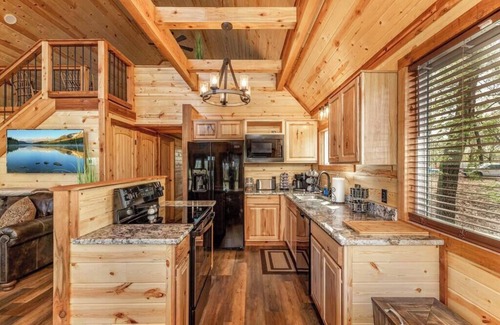 Afton Cabine | Cheshire Cabin (Boat Slip Included)