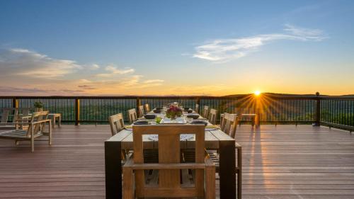 Hillsdale Maison | Chester by AvantStay Amazing Views Secluded Home A True City Escape