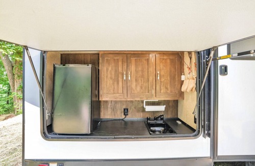 Lancaster Maison | Chestnut Camper: Unique lodging experience!