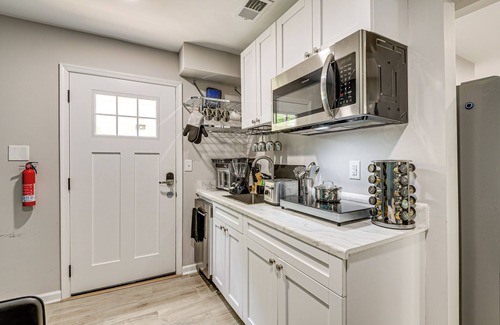 Cheverly Appartement | Cheverly Apartment - 4 Mi to Commanders Field!