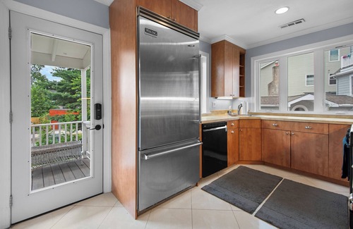 Northwest Maison | Chevy Chase 1920 charm 4 luxury bedrooms Spanish colonial close to everything,