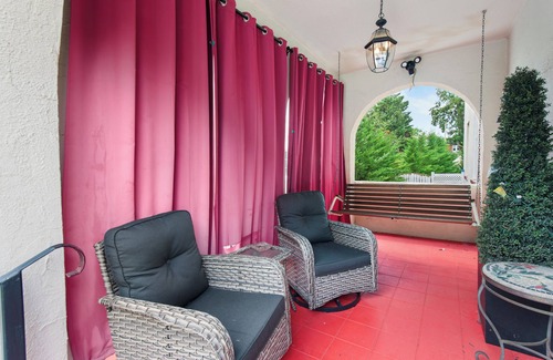 Northwest Maison | Chevy Chase 1920 charm 4 luxury bedrooms Spanish colonial close to everything,