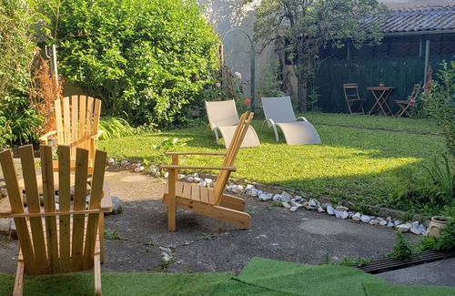Cierp-Gaud Maison | Chez Anne,Maison avec cheminee, billard, Jardin