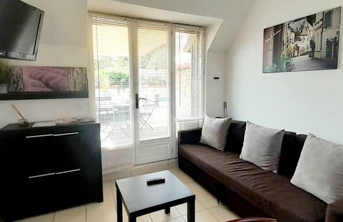 Azay-le-Rideau Appartement | Chez Benjamin -> Terrace & Table tennis 2 to 4 pers.