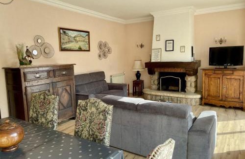 Onet-le-Chateau Maison | Chez BON ET MONE