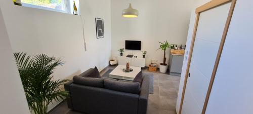 Beaune Appartement | Chez Charles Centre-Parking privé-Hospices-Gare