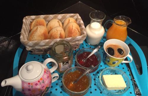 Penchard Lit Et Petit-Déjeuner | chez christian&astrid Next to Disneyland Paris