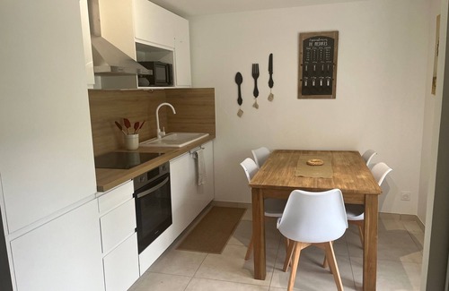 Marvejols Appartement | Chez Coco - appartement confortable - espace verts - accès direct à la rivière