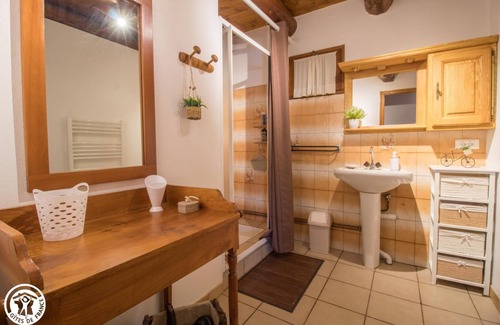 Saint-Romain Autre | Chez Constant - SAINT ROMAIN 63660