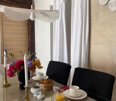 Saint-Cyr-les-Champagnes Maison | Chez Délicia chambre d'hôte