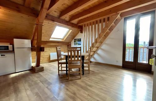 Saint-Pierre-d'Albigny Appartement | Chez Fred 202 - Parking Wifi Balcon