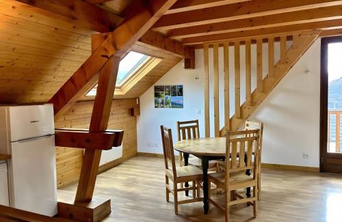 Saint-Pierre-d'Albigny Appartement | Chez Fred 202 - Parking Wifi Balcon
