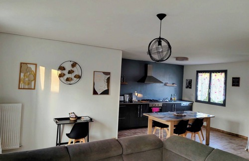Bourg-Fidele Maison | Chez Juline charmante maison de plain pied