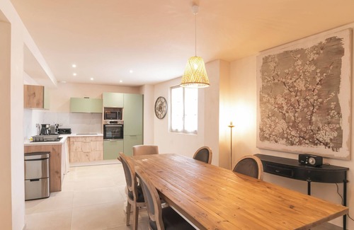 Pezenas Appartement | Chez le Jardinier, Maison 5* de 2 à 6 personnes avec jacuzzi et piscine, Pézenas