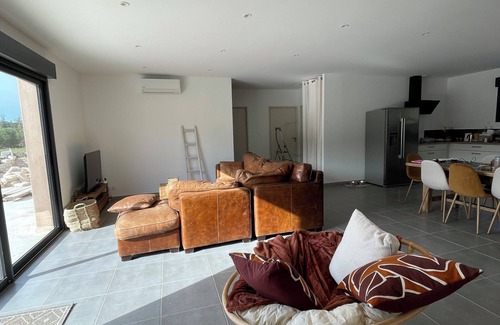 Orgnac-l'Aven Maison | Chez Léonie 4 bedroom house with swimming pool in South Ardèche