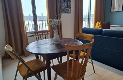 Chatellerault Appartement | Chez Line, Face à la gare