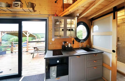 Fremifontaine Maison | Chez Mado, Tinyhouse logement atypique Spa