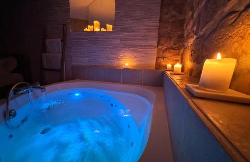 Les Patis Appartement | Chez Millouz - Triplex semi-troglodyte