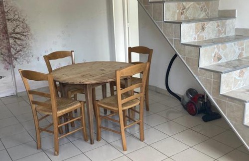 Esclavolles-Lurey Maison | Chez Nenette