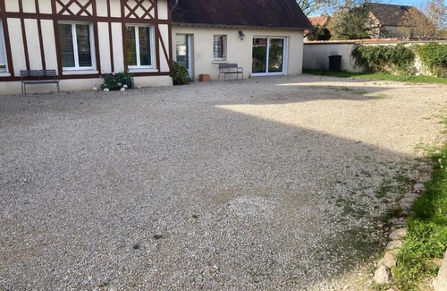 Esclavolles-Lurey Maison | Chez Nenette