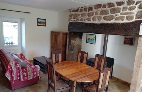Saint-Bazile-de-Meyssac Appartement | Chez Ophélie