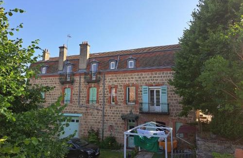 Usson-en-Forez Appartement | Chez Patrice et Marieline F2