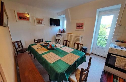 Usson-en-Forez Appartement | Chez Patrice et Marieline F2