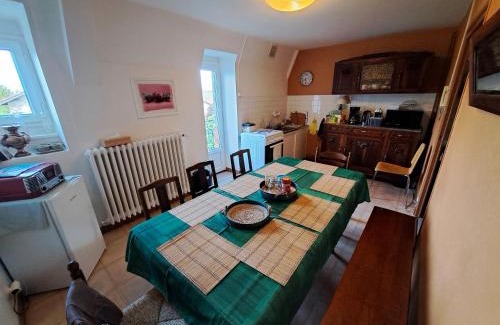 Usson-en-Forez Appartement | Chez Patrice et Marieline F2