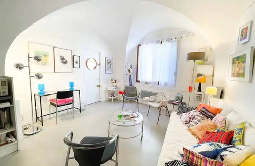 Marsanne Appartement | Chez Pierre, studio voûté esprit loft