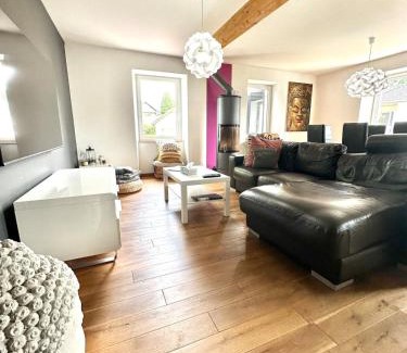 Flaxlanden Maison | Chez Seb et Lilou - Villa - piscine partagée - parking - proche Mulhouse