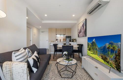 Moonee Ponds Appartement | Chic 1-Bed with Parking, Gym, Pool & City Views