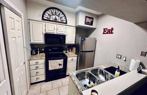 Lago Vista Appartement | Chic 1-bedroom apartment with AC, fitness room in charming Lago Vista