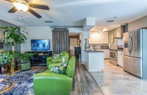 Dunedin Appartement | Chic 1-bedroom apartment with AC, WiFi in awesome Dunedin