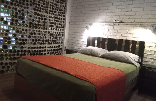 Ciudad Vieja Copropriété | Chic 1-bedroom condo with AC, WiFi in Old City Montevideo on Pedestrian Street