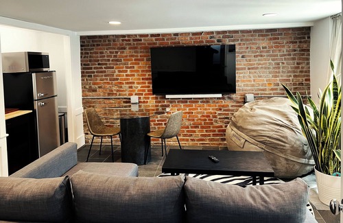 Harsimus Cove Appartement | Chic 1-bedroom in vibrant Downtown Jersey City - 5 minutes walk to subway