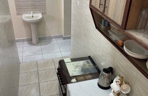 Bamburi Appartement | Chic 1-bedroom with AC and WiFi in soothing Mombasa