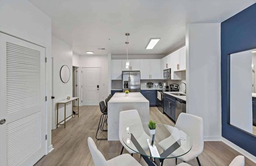 Cherry Appartement | Beautiful 1BD 5Min DT+Gym+Parking+W/D Sleeps 6