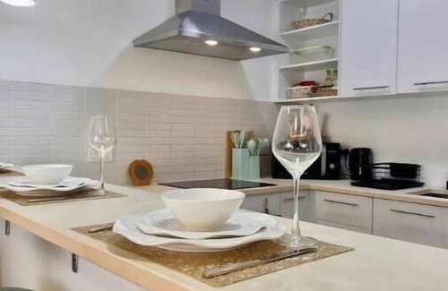 Kweiman Appartement | Chic 1BR w/Pool & Generator 5 mins from Aburi
