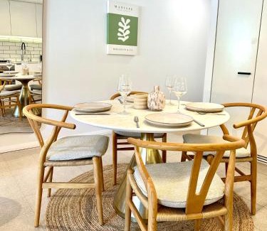 Randwick Appartement | Chic 1BR Walk to Coogee Sands & Hospital