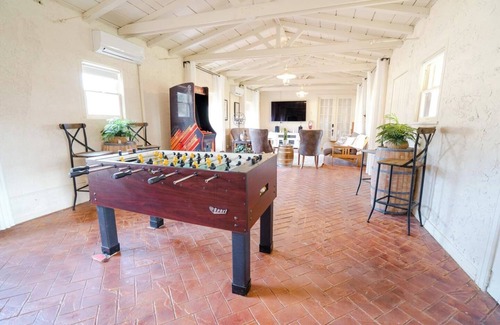 Mineral Wells Cabine | Chic 2,200 Sq. Ft. Riverfront Casita Sleeps 8 Stunning Views + Rustic Charm