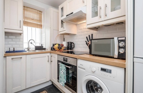 St. George's Appartement | ★ Chic 2-Bed Apt ★ Free Parking/Zoo/Shop/Events ★