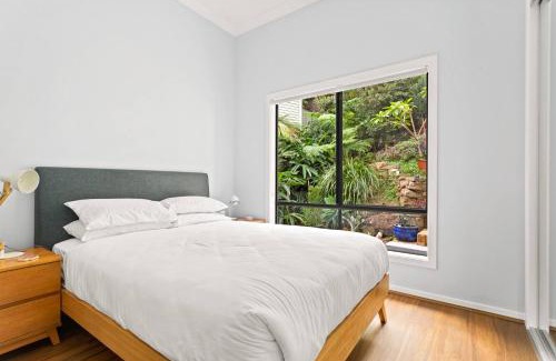 Clontarf Maison | Chic 2-Bed Cottage Minutes from Clontarf Beach