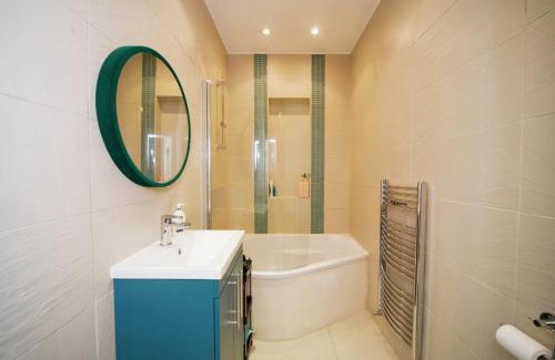 Belsize Park Appartement | Chic 2BD Flat 12 Mins from Hampstead Heath