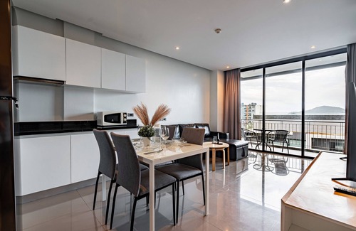 Nai Harn Appartement | Chic 2BR Loft near Nai Harn Beach A406